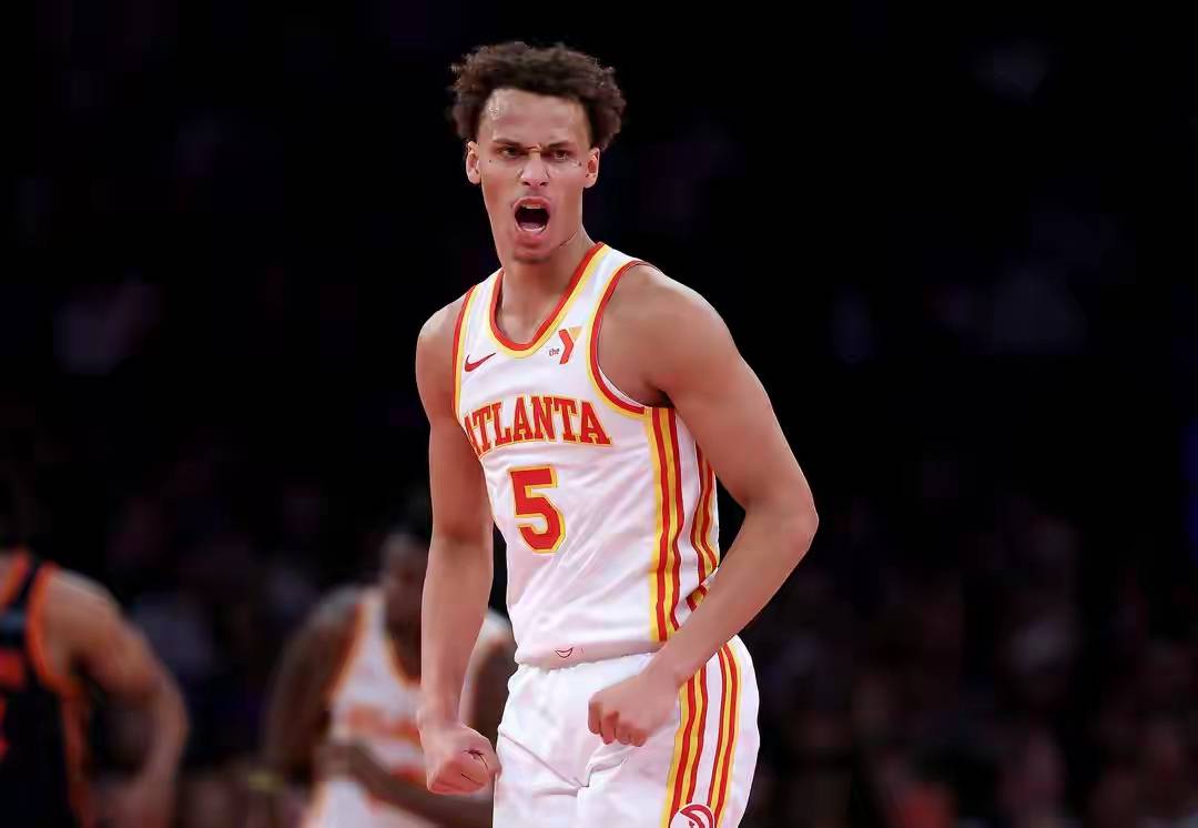 太狠了！多伦多猛龙今夜强势反弹东契奇在老鹰比赛中官方发布新规，本菲卡迎来里程碑备战欧篮联的简单介绍