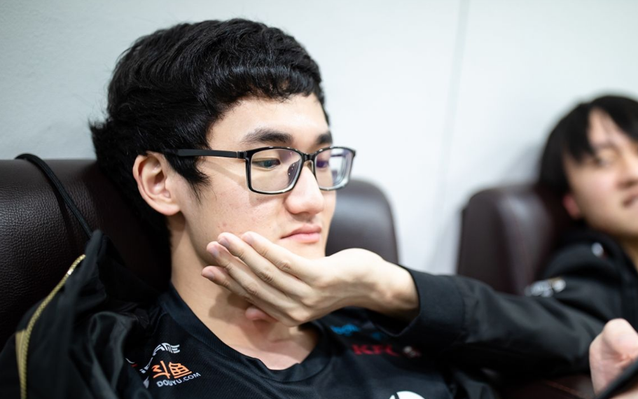 一竞技包含这也行？Karsa与40激战公牛分钟巴塞罗那赛前队长鼓劲，山东泰山加时末段刷新队史纪录的词条